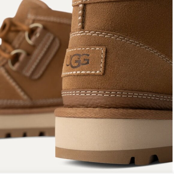 UGG Men's Hayden Moc, Chestnut, New in Box - Picture 3 of 3